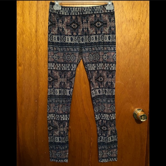 Pink Republic Junior’s Purple, Pink & Navajo Color Multi-Design Leggings - Picture 1 of 2